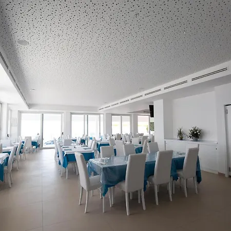 La Conchiglia Sul Mare Hotel 3*