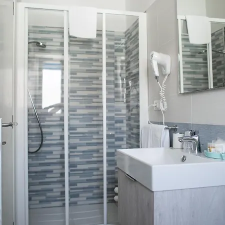 Hotel La Conchiglia Sul Mare 3*